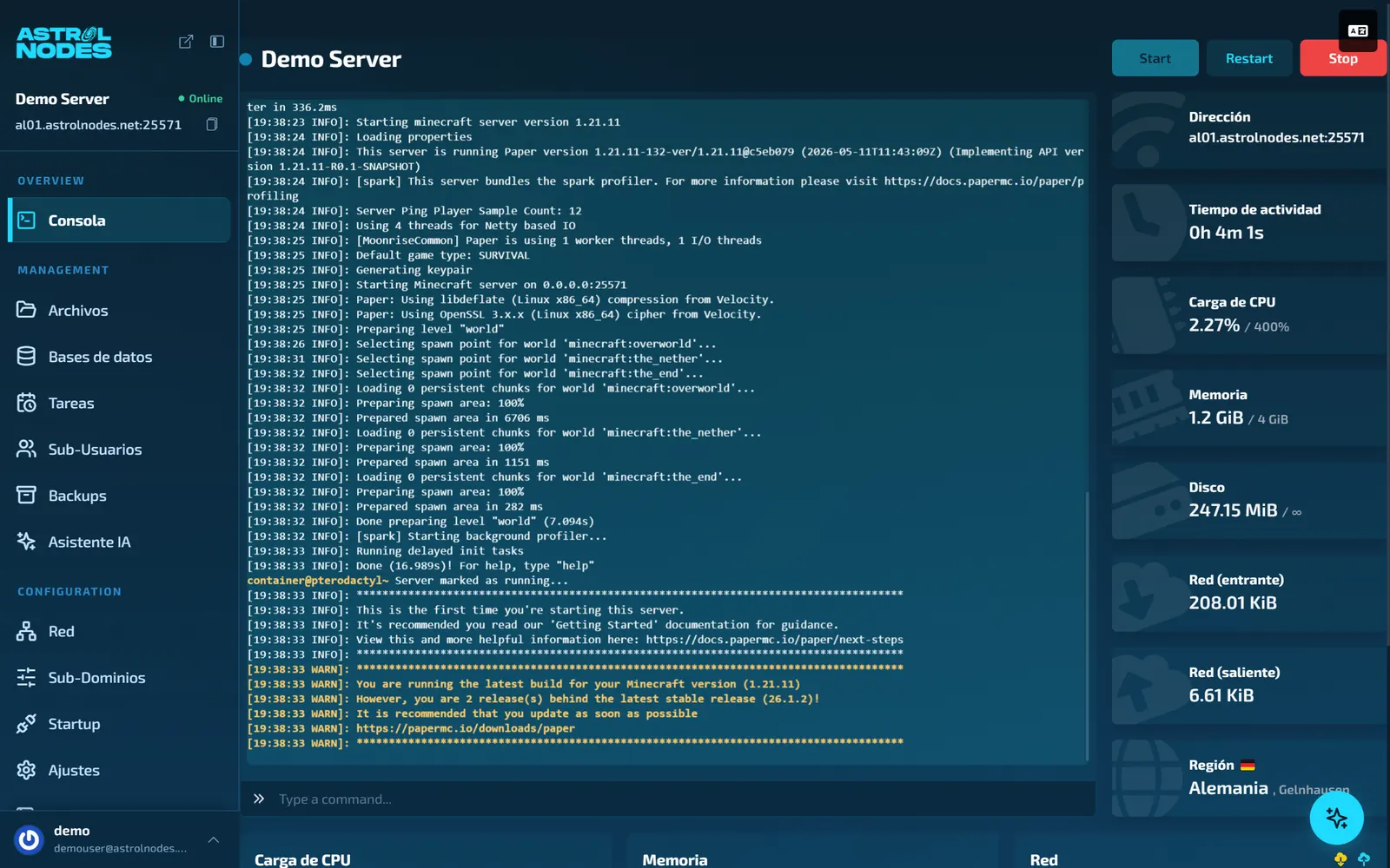 Consola del panel de Astrol Nodes con el servidor arrancado